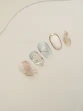 涼しさを感じる高級感ある手作り貝母デザインのネイルアート【青みがかったグラデーション】