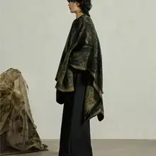 中式水墨画デザインの開叉ケープ【秋冬用・保温性・ダブルフェイスニット】