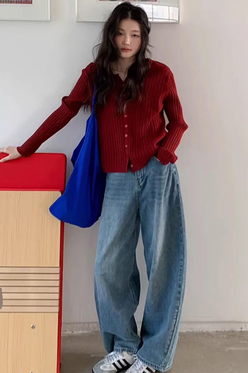 春季用 レッド 長袖 ニットカーディガン【ゆったりシルエット・女性用・トレンドデザイン】