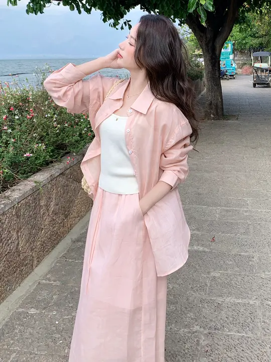 ピンクのUVカットリネンシャツとロングスカートのコーディネート【夏用・感・絶美デザイン】（セットアップ対応）