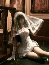 ゴシックスタイルのロリータ風白色ベール【レース付き・ヴィンテージデザイン・撮影用小物】