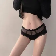 黒のレディースパンティー【サテンの滑らかさ・リボン付き・メッシュウエスト・パッケージデザイン・レーストライアングル】