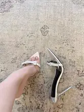 黒いオープントゥサンダル【透明ストラップ・ハイヒール・レディース用】