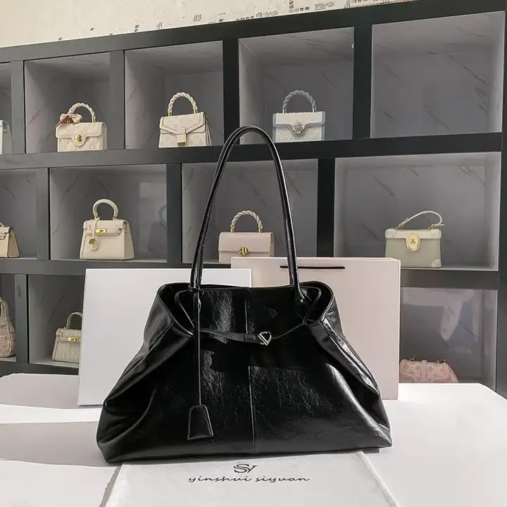 秋冬用 本革トートバッグ【大容量・ハンドル付き・ショルダー対応】（セットアップ対応）