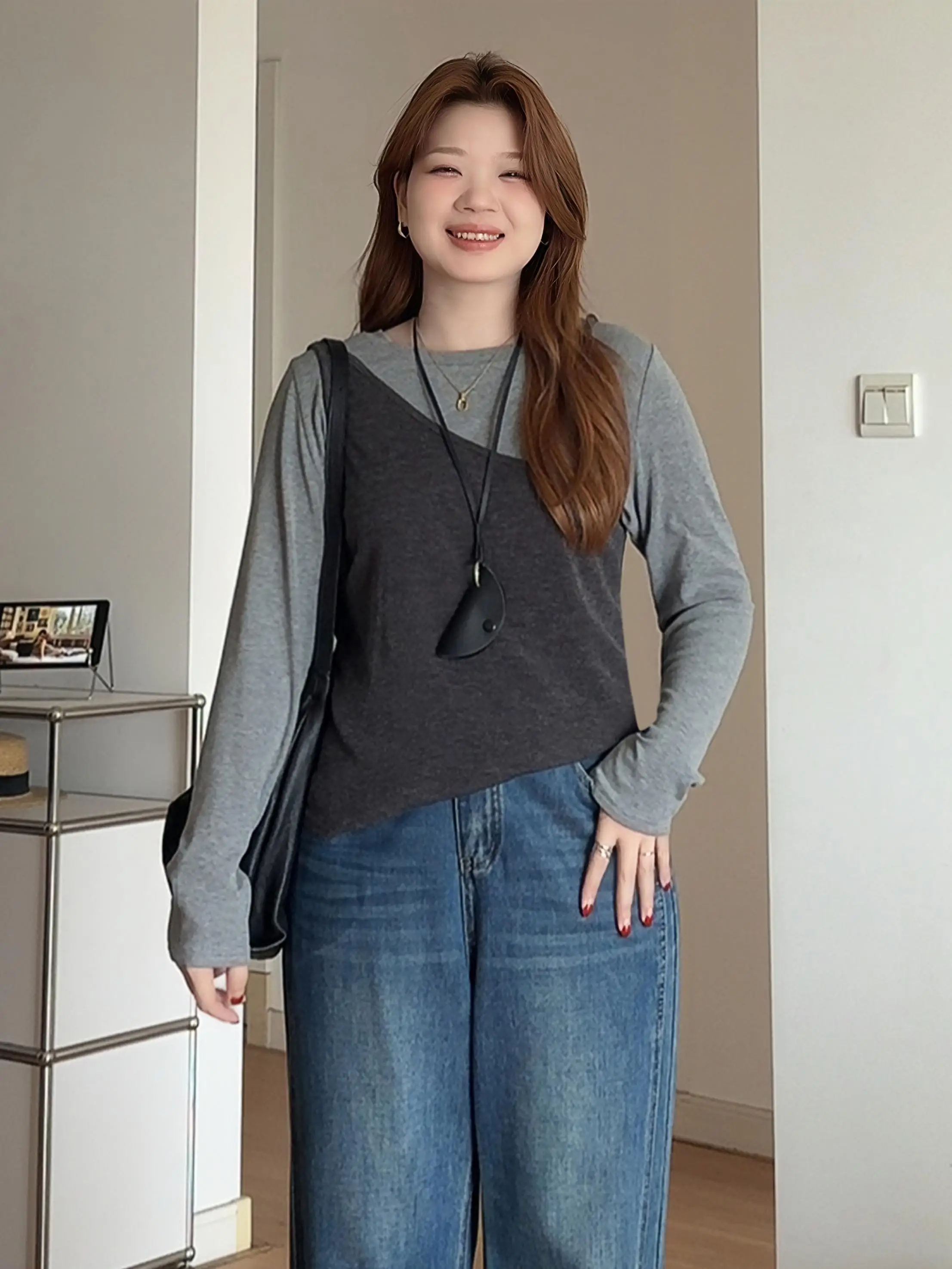 不規則マカシン長袖Tシャツ：女子にぴったりのカッコイイデザインと実用性