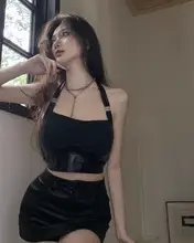 セクシーなキャミソール【夏用・ハイネックデザイン・タイトフィット・ショート丈】