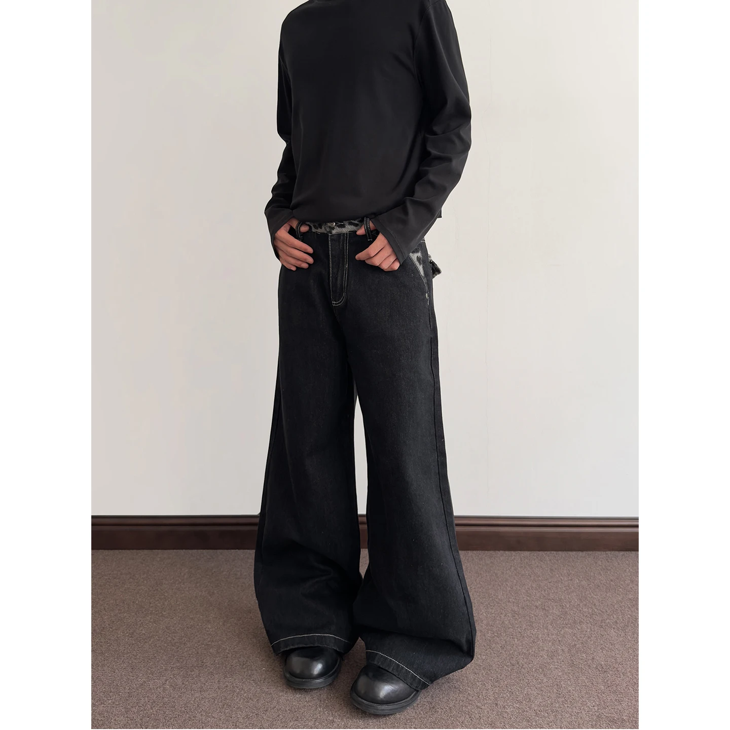 ワイドレッグデニムパンツ：ヒョウ柄の長め丈が実際どうなのか？