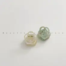 春の爽やかさ漂うサイドヘアクリップ【小型・高級感のあるデザイン】