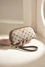 シンプルなデザインの女性用長財布【ミニスマホポーチ・収納力抜群・化粧ポーチにも最適】