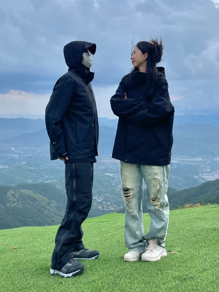 悍途女性登山鞋：轻量通气设计适合低山徒步的实用选择