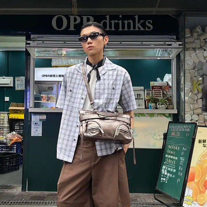 レトロ風 ショルダートートバッグ【ユニセックス・暗黒系・PU製】