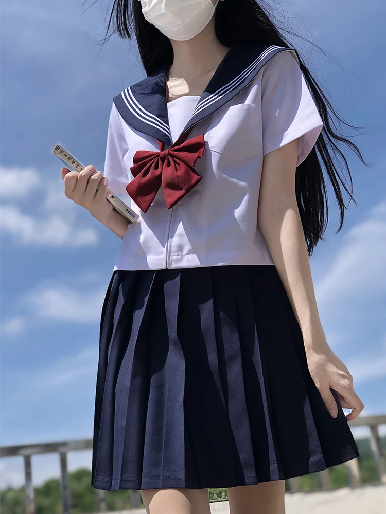 うぐいす色に合う色はどれ？厳選3選で春のリラックススタイルを実現する