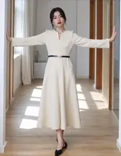 小柄さんにぴったりの秋用ハイエンド感あふれるジャケットとスカートのコーディネート（セットアップ対応）
