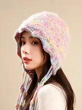 冬の暖かさを保つ！カラフルな毛糸の耳あて付きニット帽【スタイリッシュデザイン・女性用】