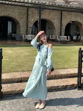 春夏用のファッショナブルな小柄女性用トップスとスカート【洗練されたデザイン・通勤スタイル】（セットアップ対応）