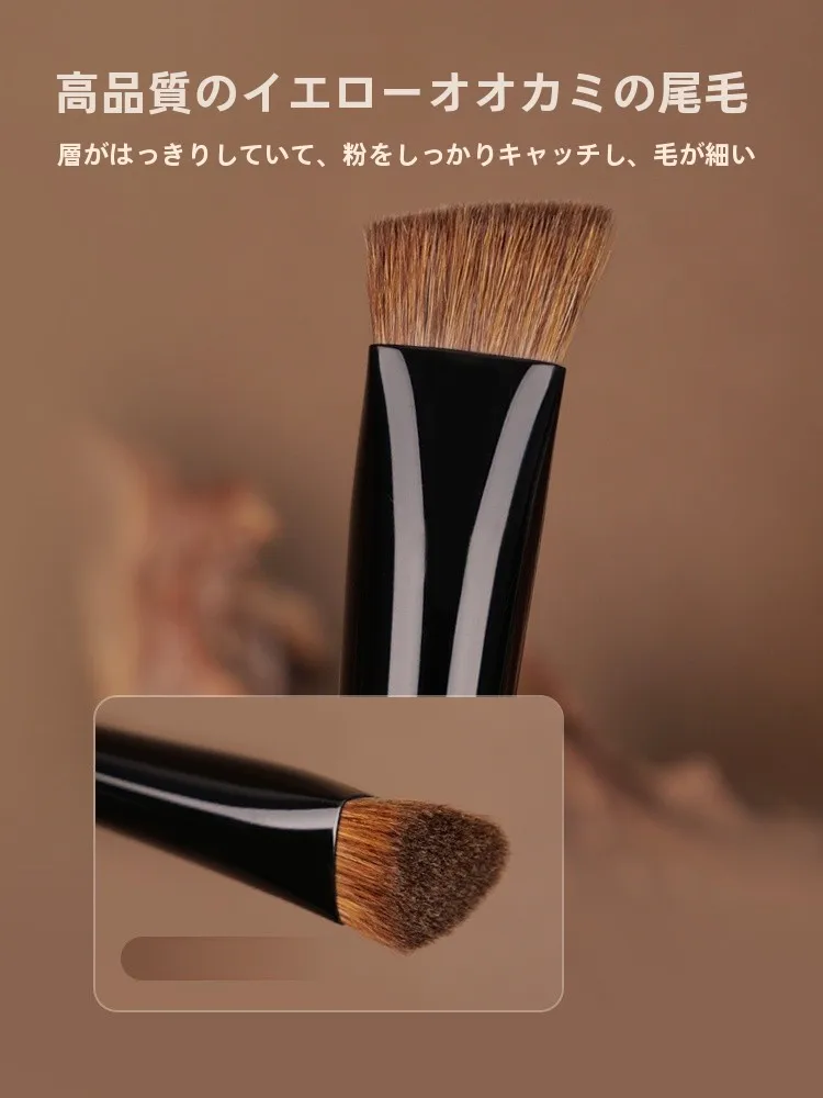 動物毛ハイライトブラシ：ルースパウダー用三角形遮瑕ブラシの実用性と性能解析