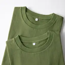アボカドグリーンの重厚なコットン製ショートスリーブTシャツ【無地・フィット・ユニセックス】
