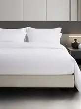 ホテル仕様の四つ一組の純綿ベッドリネン【白・シーツ・カバー付き】（セットアップ対応）