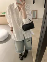 刺繍デザインの長袖ブラウス【白・フラワーレース・ゆったりしたシルエット・春夏用】