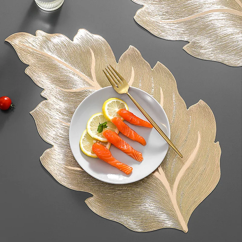 バンブープレートを選ぶべきか？実は、PVC製のコースターが今、日本の暮らしに登場している