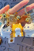 レジン製木彫風ヒョウ猫デザインのかわいいキーホルダー