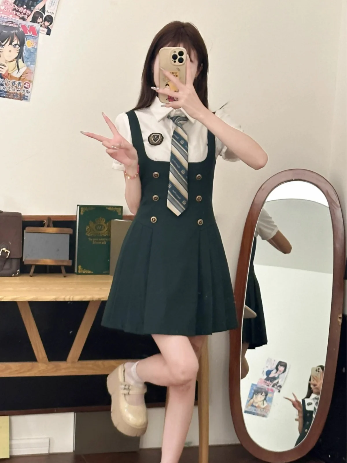 夏用ウエスト絞りデザインのモスグリーンJK制服風ワンピース：中学生女子服の通学シーンに最適な学院風スタイル