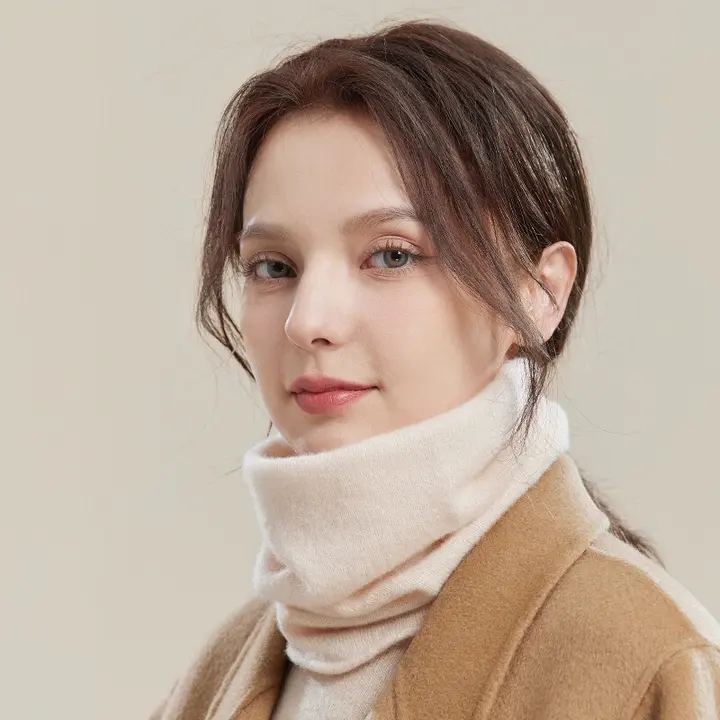 極上の柔らかさの100%山羊毛ネックウォーマー【秋冬用・セミハイネック・暖かさ保護】