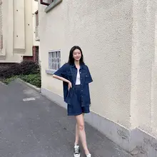 カジュアルなショートスリーブデニムシャツ【ゆったりフィット・ハイウエスト・ワイドパンツ・セットアップ対応】