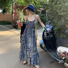 フレンチスタイルの花柄キャミワンピース【ルーズフィット・春夏用・中長丈】（セットアップ対応）