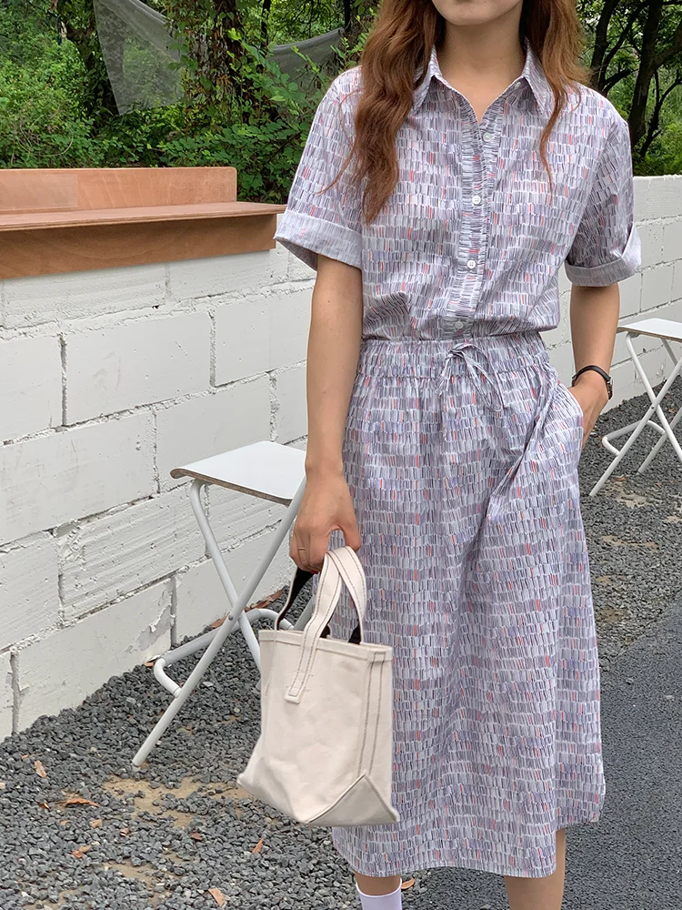 20代の女性が今流行りの服を選ぶとき、どうやって「心に響く」コーデを決める？