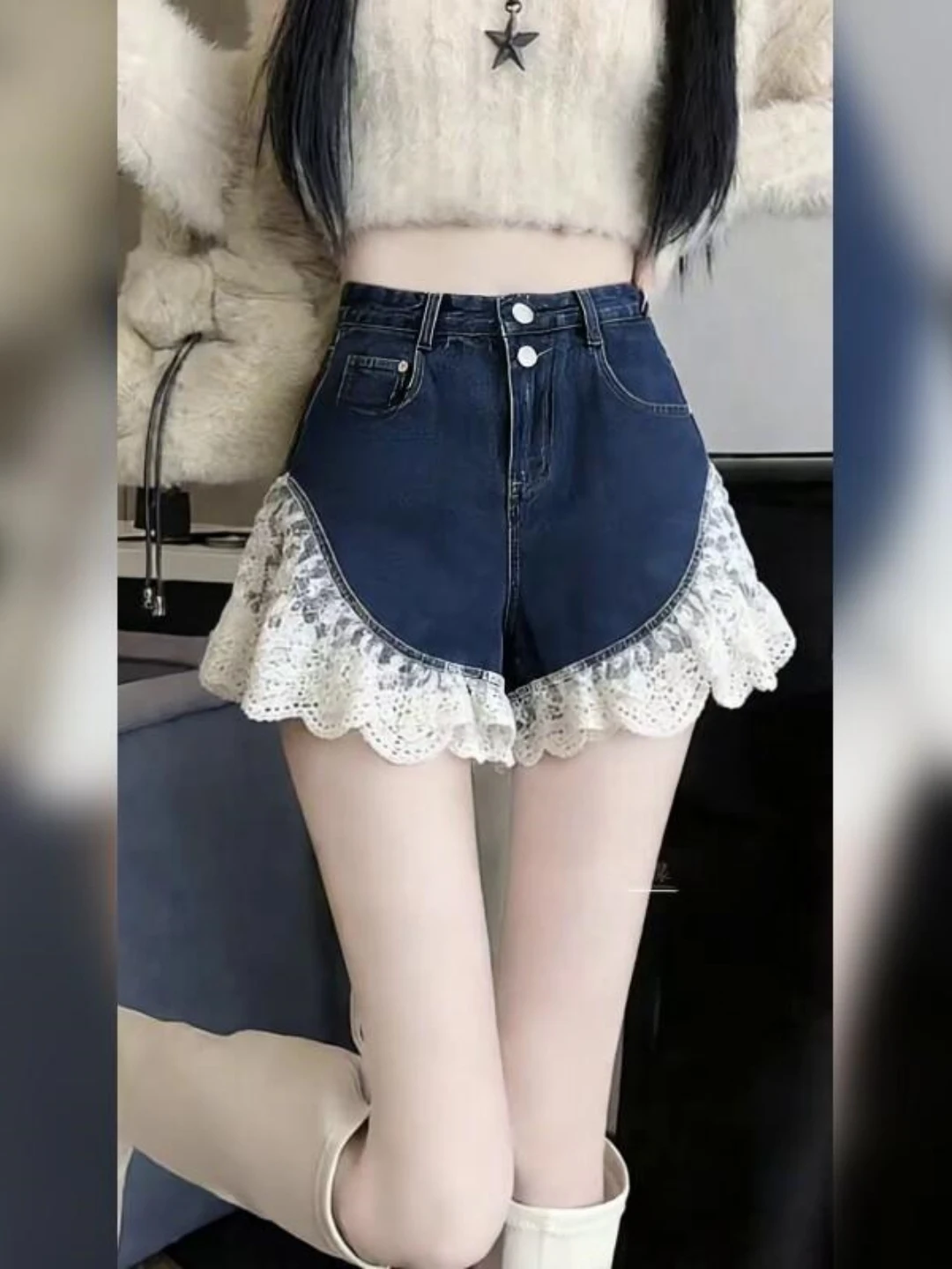 レースフリル付きハイウエストデニムショートパンツ：夏用のカジュアルスタイルを実現