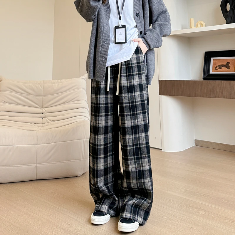 40代の秋冬にぴったりなワイドパンツは、どう選ぶべきか？