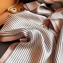 100%桑蚕丝 藕色ストライプデザインのシルクスカーフ【飾り帯付き・女性用】