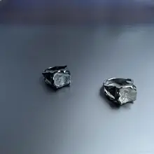 不規則なデザインの仮水晶の高級感リング【ユニセックス・シンプル・カップル向け】