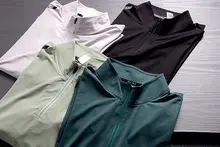 半ジップデザインの速乾ランニングTシャツ【通気性・長袖・アウトドア用】