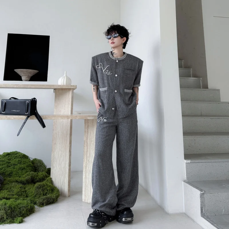 50代男性が着たいシンプルな服の例は？夏の軽量ジャケットで日常をリニューアルする
