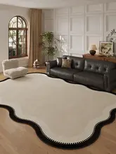 ユニークなデザインの中古風リビングラグ【花柄・軽やかで高級感・ウォッシャブル】