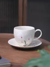 手描きデザインのコーヒーカップ＆ソーサー【陶器・アフタヌーンティー用・贈り物に最適】（セットアップ対応）