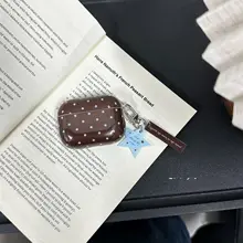 秋冬向けにぴったり！ブラウンベースの星柄AirPods対応保護ケース【衝撃吸収・ワイヤレスデザイン】