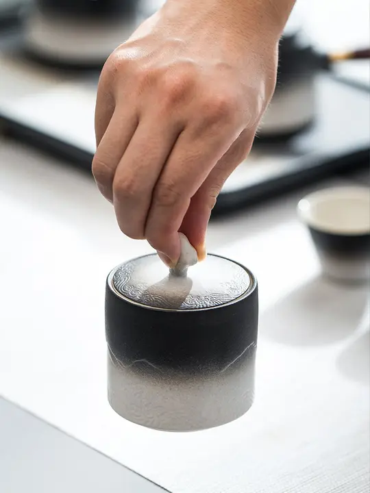 携帯用茶葉缶【密閉タイプ・小型・家庭用】