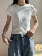 白色の肩落ち短袖Tシャツ【女性用・スリムフィット・コットン素材】