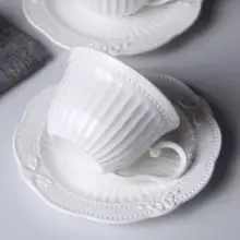 欧風浮彫りデザインのコーヒーカップ＆ソーサーセット【創意陶器・朝食用ミルクカップ・スプーンスタンド付き】