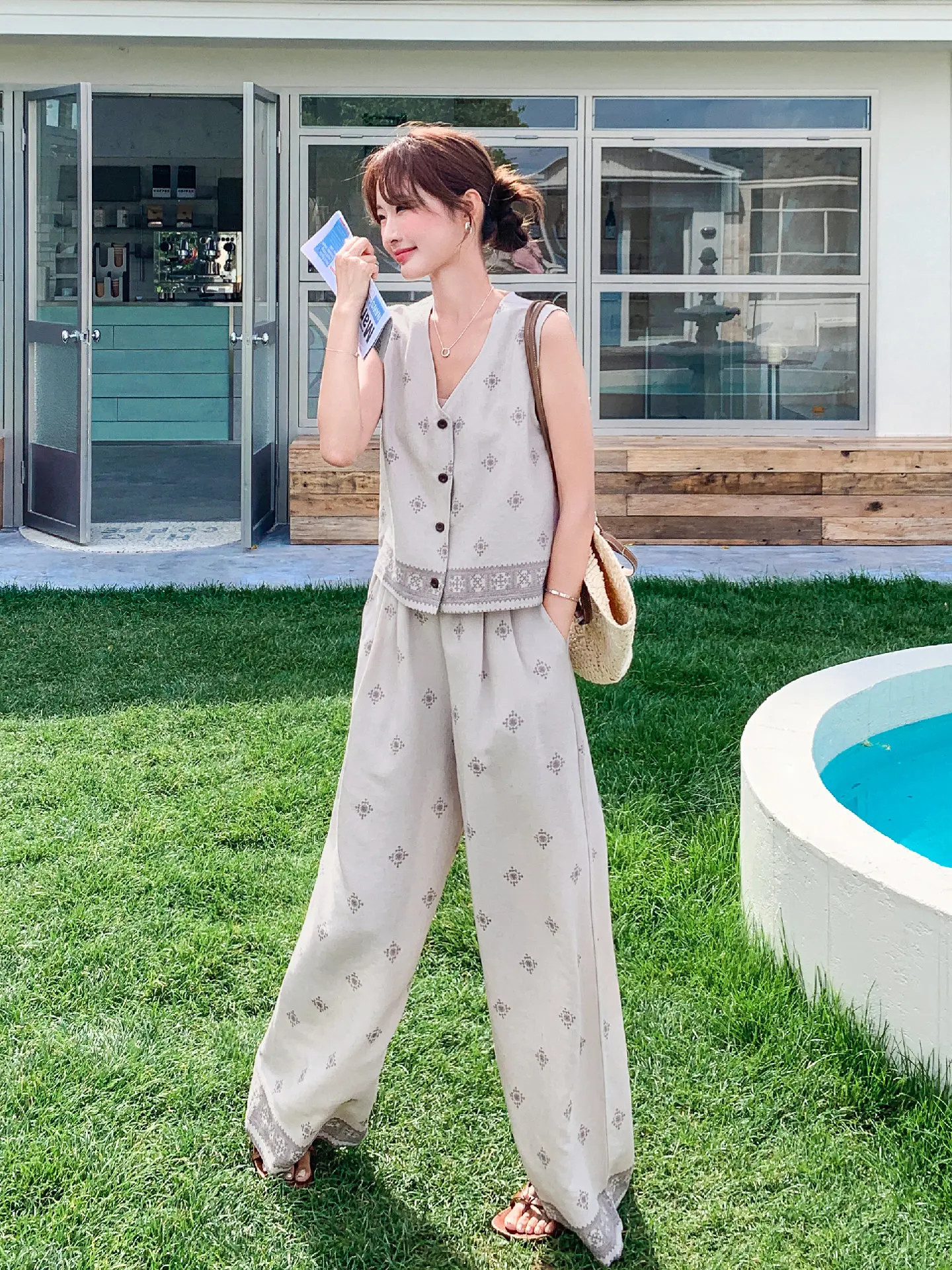 40代の女性が「モテる」春ファッションは、これで決める？