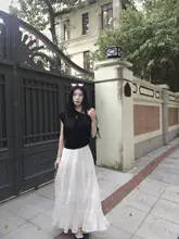 露肩デザインの短袖Tシャツ【無地・ハイエンド感・スリムフィット】