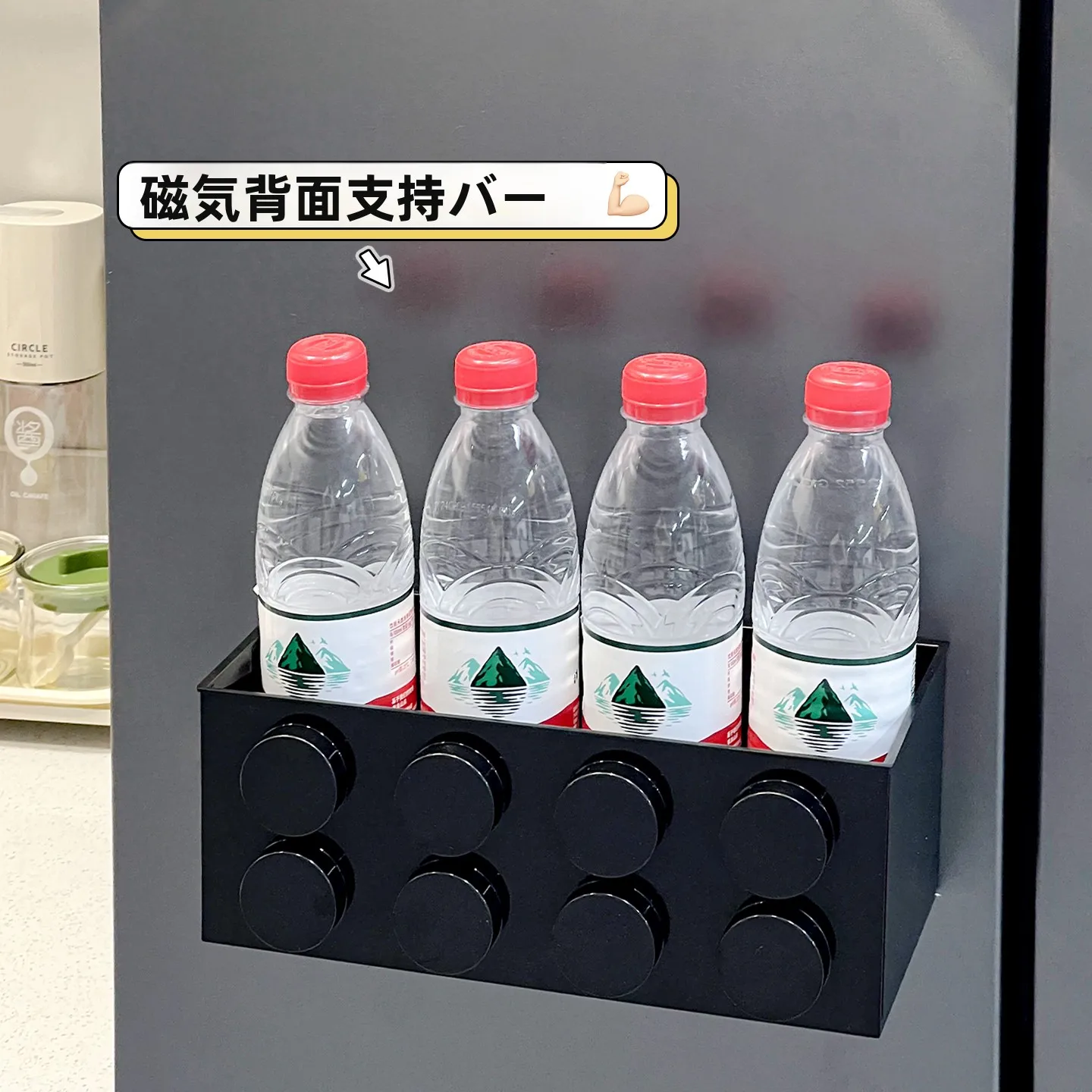 カラフルな積木デザインのティッシュボックス：壁掛け式でオフィスとリビングを彩る