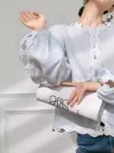 レースの透かしデザインが魅力的な夏用女性用ブラウス【オシャレでゆったり・フランス風】