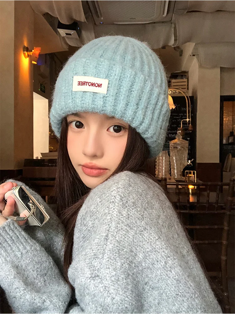 ショートヘアに合うニット帽をどう選ぶ？前髪なしでかっこよく見えるスタイルの秘密はここに
