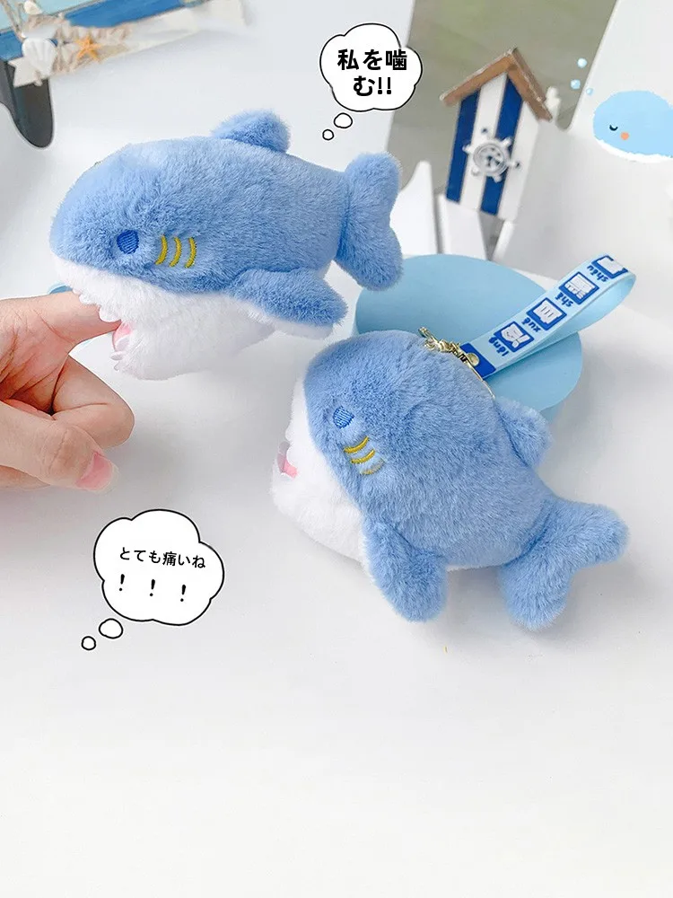 Happy Holidays にぴったりなギフトは、サメのぬいぐるみから始まる？