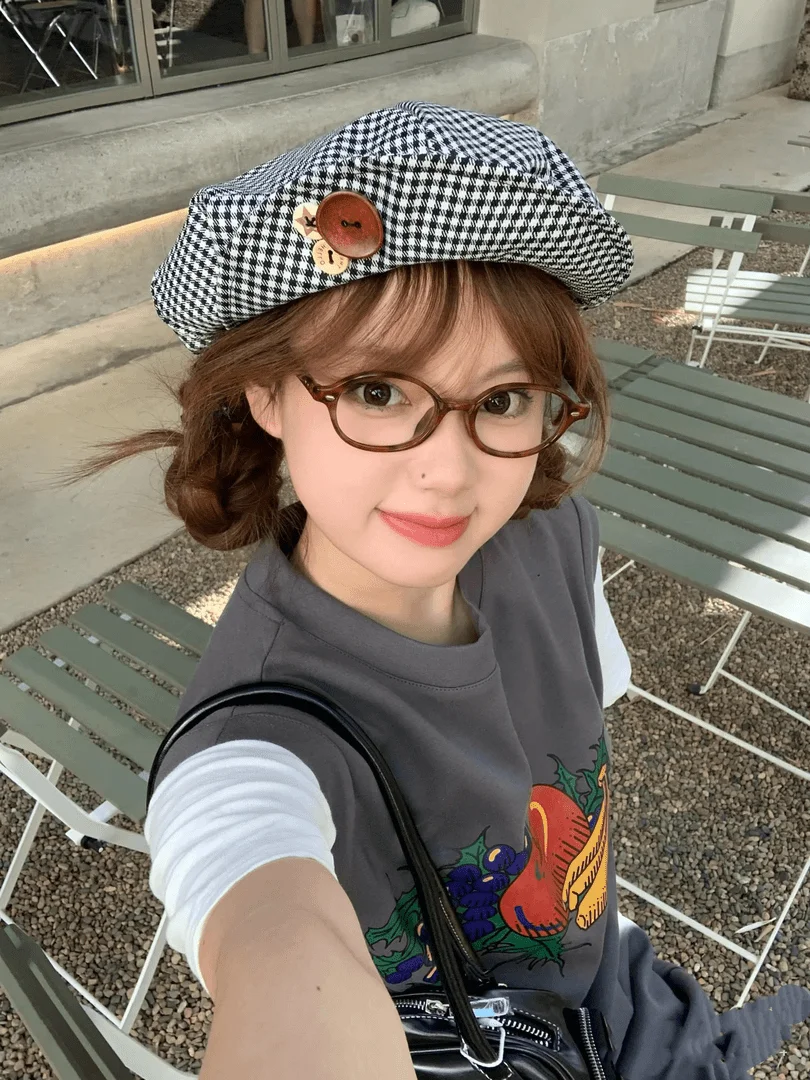「ベージュのキャップ」は本当に夏に似合うのか？文芸スタイルの八角形ベレー帽が教えてくれたこと