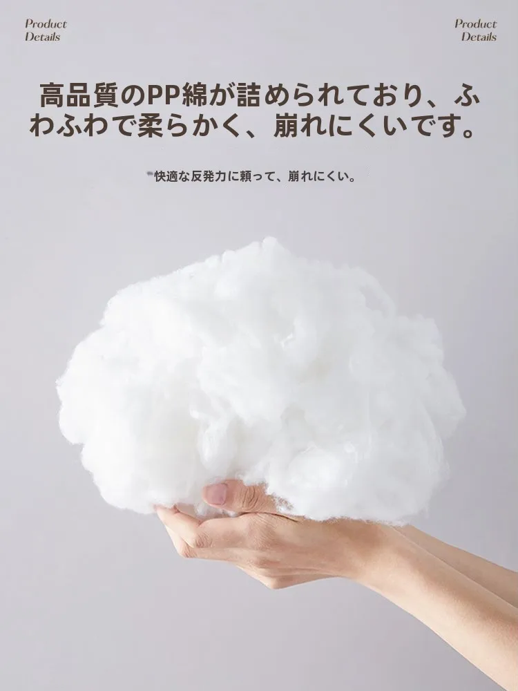 可愛いリボンデザインのクッションカバーでリビングを高級感に演出